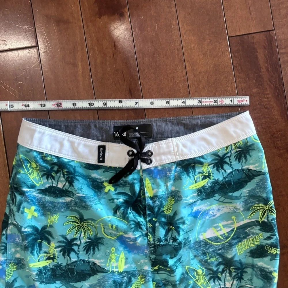 Hurley dynamic swim